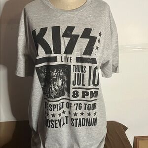 KISS graphic Tshirt Repop spirit of 76 tour xl